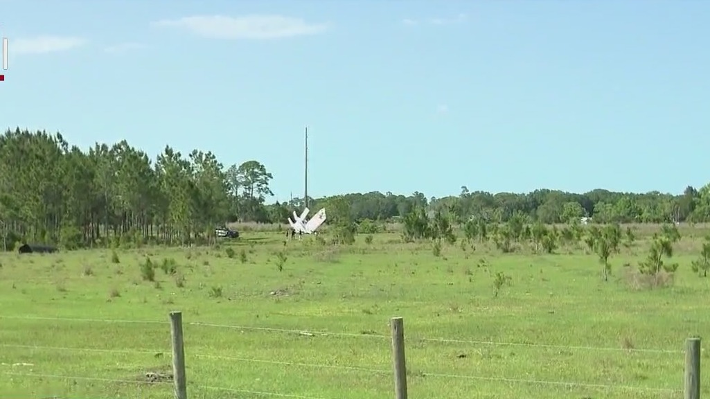Pilot injured after small plane crash in DeLand